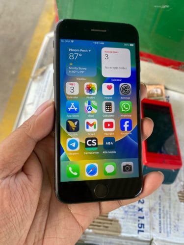 លក់ iphone 8g ស៊ីនទាំងអស់មានស្គេនថ្ម 100 ថ្មកាន់កាមេរ៉ាច្បាស់មុខក្រោយប្រភេទបាយផាស៊ីនwifi