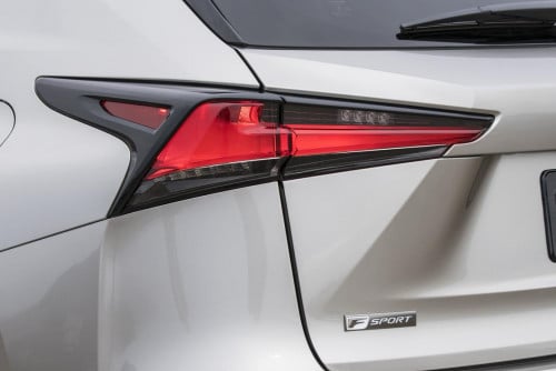 ស្តុបហ្សុីន NX 300 2018 ១ឈុត 630$