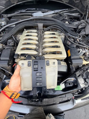 ភ្លើងដំបូលលើ w140