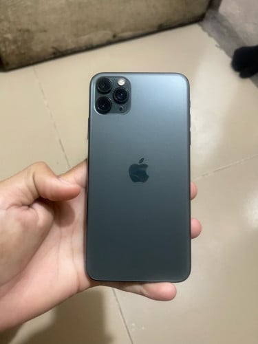 11 pro max 64g តួ97>98លក់ 185$ចចារ