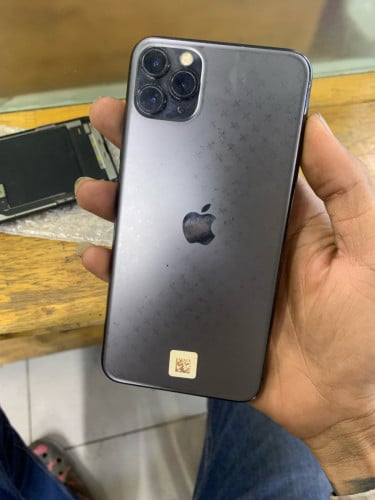 11pm នៅស្គេនអត់ជាបអីទេអេក្រង់សុីនជាំ