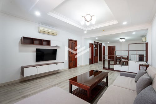 1BR Service Apt For Rent In BKK1- 120sqm With Nice& Pool