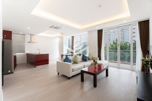 2BR Service Apt For Rent in BKK1- Gym& Pool