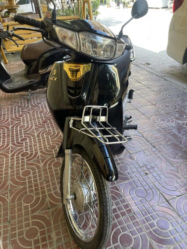 Honda dream 024នៅស្អាតមានកាតគ្រីត្រឹមត្រូវម្ចាស់ដើមលក់1870$