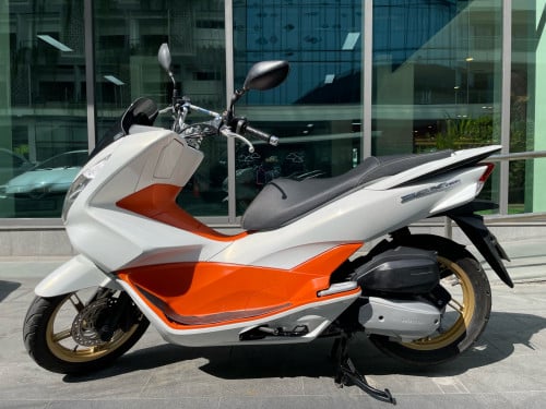 Honda Pcx150cc 2017 ស្មាតឃីNew98%មានពន្ធកាតគ្រីស្លាកលេខ