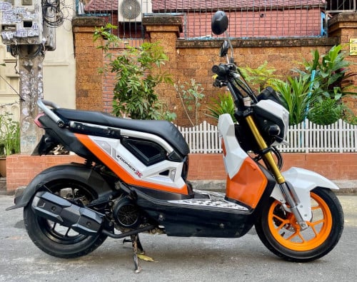 Honda ZOOMER x (110cc, year2016, 850$) have all documents