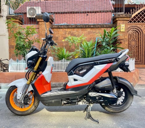 Honda ZOOMER x (110cc, year2017, 730$) have all documents