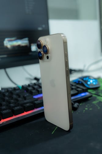 iPhone 16 pro max ប្រើខ្លួនឯងផ្ទាល់នៅធានាពីក្រុមហ៊ុន ៦ខែទៀតPrice 950$ចចារ