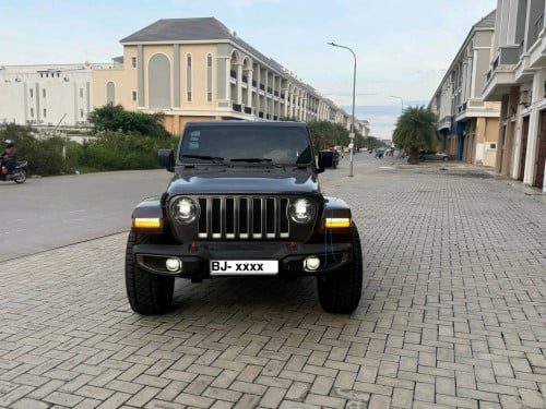 Jeep sahara 2018 Full មានលុយ 15-20% អាចបង់រំលស់បាន