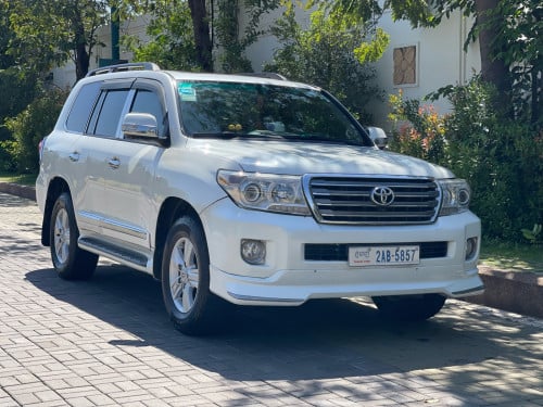 Land Criuser 08 up to 015 លក់ប្រញ៉ាប់លុយ