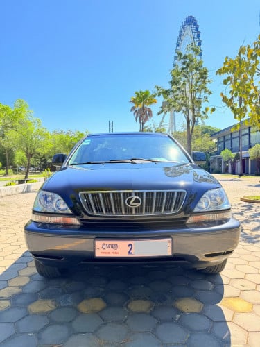 Lexus RX300ឆ្នាំ2001 នៅសុំសាំងសុទ្ធបង់រំលោះបាន