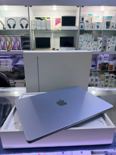 MacBook Air 13.6” 2025 M4 256GB