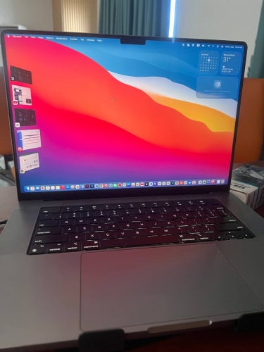 MacBook Pro 16” M1 Pro — 10C CPU / 16C GPU / 16GB / 1TB