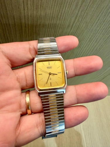 Original Super Rare Vintage Tank SEIKO SGP BEZEL Gold Dial Quartz JDM 1984 - (Condition 80%)