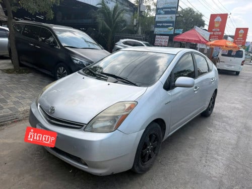 Prius full option 2006 2Pភ្នំពេញ