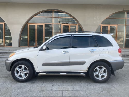 RAV 4-L 01-P1-ឡាន​នៅផ្ទះ​