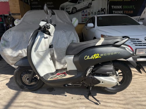 Scoopy 024ម៉ូតូស្អាតជិះផ្ទាល់ទើបជិះបានបីពាន់ជាងគីឡូទេ ស្មាតឃី សុីនម៉ាជុំ