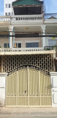 Shophouse for ren at Toul Tumpoung