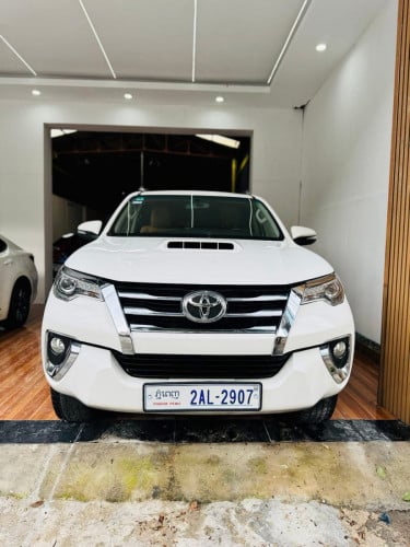 Toyota Fortuner full option 2017
