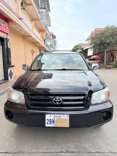 Toyota Highlander V4 pong 1កៅអី2ជួ ក្នុងលឿងទឹកថ្នាំហ្សុិន89% ឡានអត់បុកប៉ះអត់ច្រេះឈ្មោះម្ចាសឭដេីម