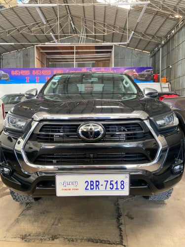 Toyota hilux Revo prime miun plue 2022
