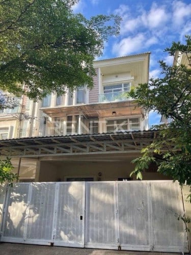 Twin Villa for rent at borey Chipmong near Aeon2 mall