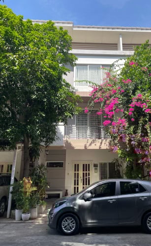 Villa LC 2 sale/ rent