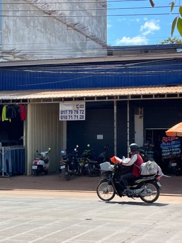 ផ្ទះល្វែង ជួល ផ្លូវសម្តេចជាសុីម