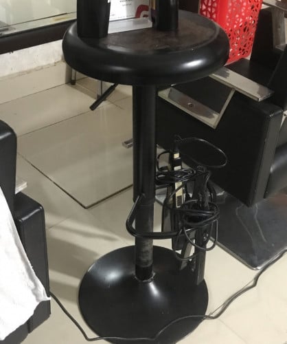 កៅអីសំរាប់ជាងសក់អង្គុយ