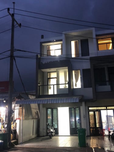 ផ្ទះប្រភេទអាជីវកម្មលក