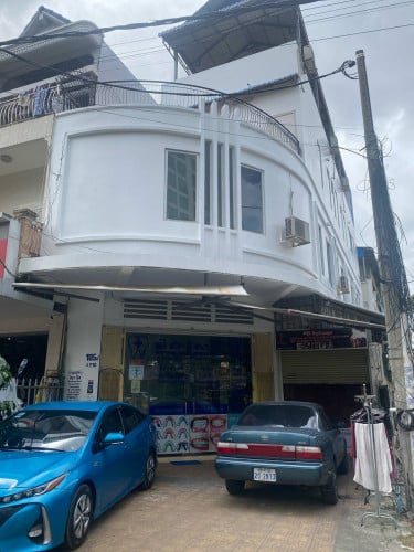 ផ្ទះអាជីវកម្មក្បែរផ្សារអូឡាំពិក