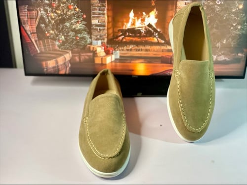 ស្បែកជើងបុរស