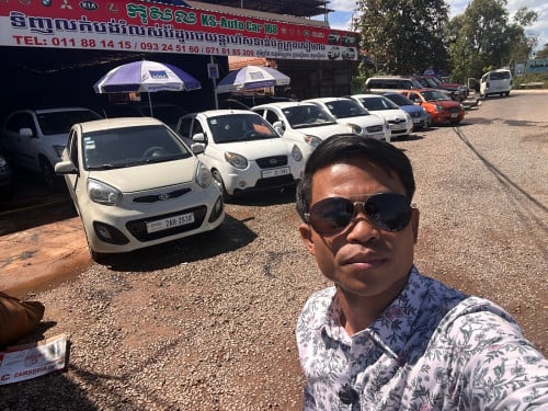 ជំរាបសួរពុកម៉ែបងប្អូនមានតំរូវការចង់បានឡានទៅប្រើអាចមកមើលបានរំលោះសុទ្ធគ្រប់ខេត្តតំលៃសមរម្យទីតាំងសៀមរាប