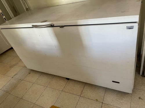 ទូរទឹកកកទំហំ 1.9 ម៉ែត្រ