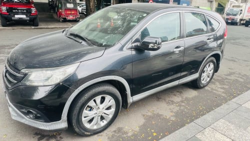 រយន្តក្រុមហ៊ុន 2គ្រឿងឆ្នាំដូចគ្នា ឯកសារគ្រប់កាត់ឈ្មោះបាន100%