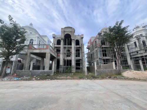 វីឡាសម្រាប់លក់​ នៅជិតអ៉ីអន2 / Villa for Sale near Aeon Mall Sen Sok