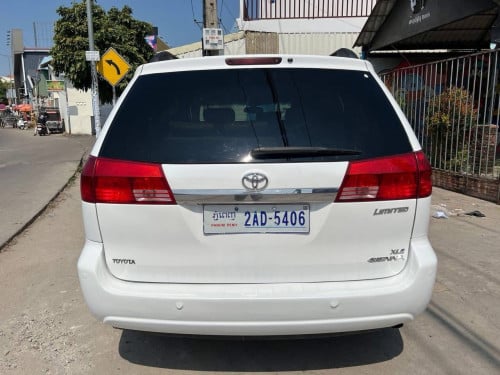 ឆ្នាំ2004 XLe Full p1 ស្អាត លក់14500$ ចចារ