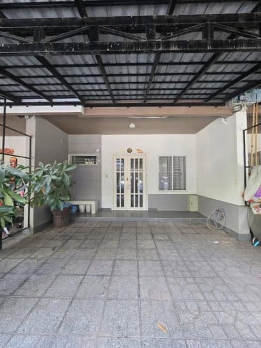 វីឡាកូនកាត់ LC2 សម្រាប់ជួលនៅ បុរី ប៉េងហួត បឹងស្នោរ (សម្ភារះពេញ)