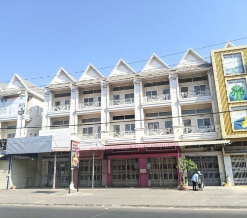 ផ្ទះអាជីវកម្មសំរាបលក់បន្ទាន់ ទីតាំងក្រោយបុរីOrkide