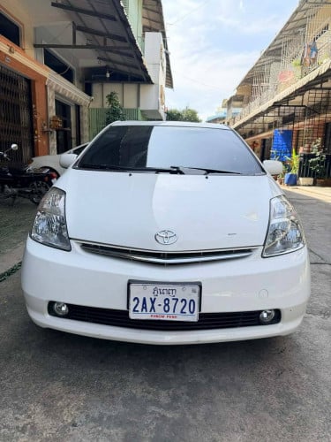 ចង់លក់ Prius 04 full option