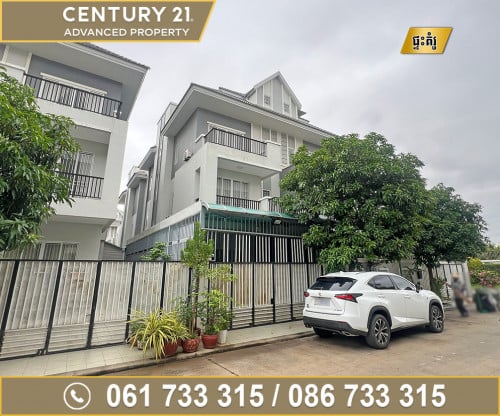 🏘 វីឡាភ្លោះ (Twin) ក្នុងបុរី ភ្នំពេញថ្មី គ្រីស្តាល់ផាក ត្រូវការលក់បន្ទាន់ខ្លាំង