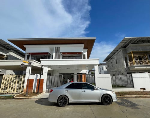 🏠វីឡាភ្លោះ សម្រាប់ជួល - 双拼别墅出租