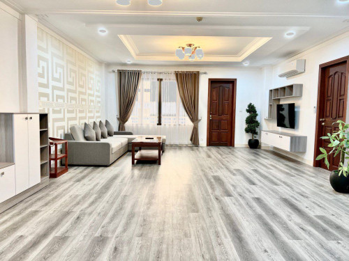 Amazing 4 Bedrooms Penthouse   in BKK1