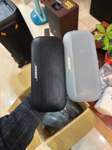 bose soundlink flex មួយទឹក​99%👉 ទទួលទិញបាស់សុីនមួយទឹក    វៃដូរបាន