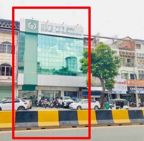 Commercial Building For Rent Along Main Road, Between BKK1 area, 03 Floors,12x20m,Some Rooms,6,500$