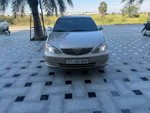 Camry 03 LE