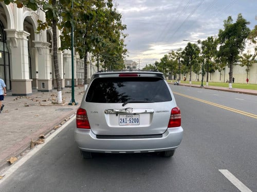 Car for sale Highlander 03 V6 pong1 ឡានស្អាតអត់ច្រេះ