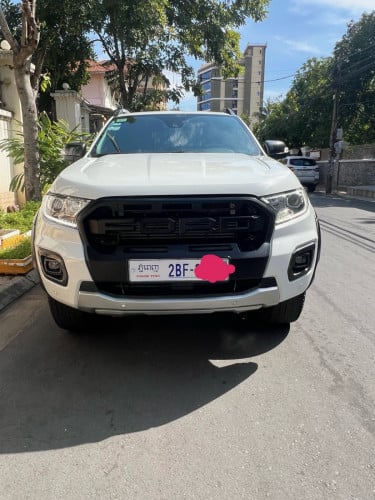 Ford wildtrak 2019ឡានស្អាតសុីន1ជុំ
