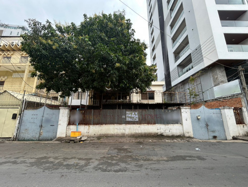 House for Sale in BKK2 – 20m × 28m · Hard Title✨