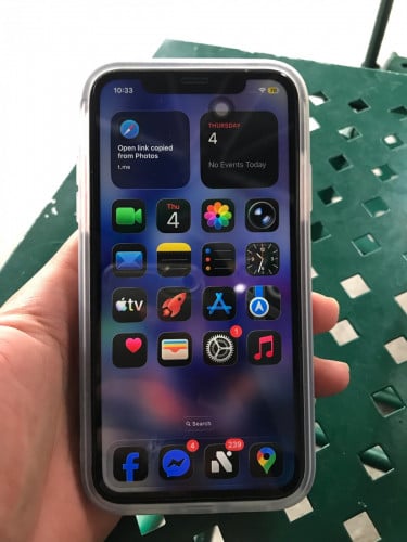 IPhone 11 red color 64g bypass use only Wi-Fi មានស្គែន អេក្រង់ស៊ីន $80